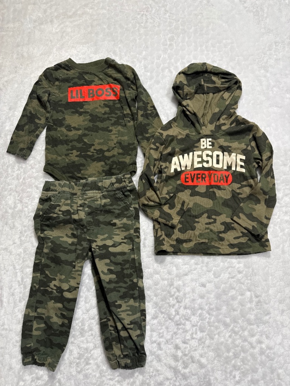 Garanimals baby boy bundle lot size 24 months camo hoodie, pant, bodysuit